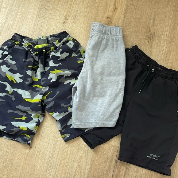 Bundle of Shorts - Picture 1 of 4
